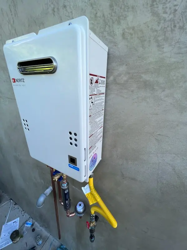 Tankless water heater installation for Country Club Hills - Lakeshore homes